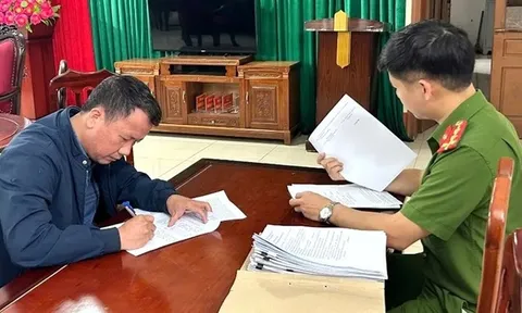 Khởi tố, bắt tạm giam nguyên cán bộ địa chính xã vì nhận hối lộ