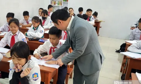 Tri ân thầy cô - Người đánh thức ánh sáng