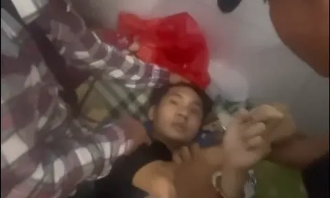 Bắt 2 đối tượng xông vào cửa hàng tiện lợi cướp tài sản