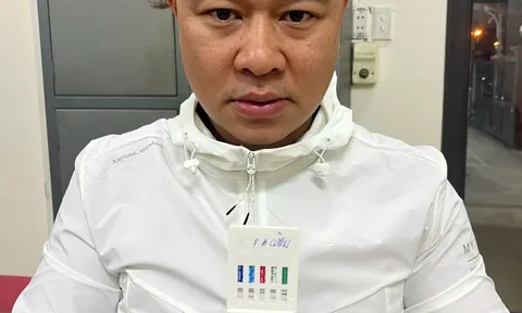 Khởi tố đối tượng cầm dao đuổi đánh công an