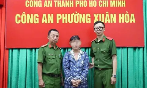 Tạm giữ người giúp việc trộm vàng của chủ nhà giấu trong bồn vệ sinh