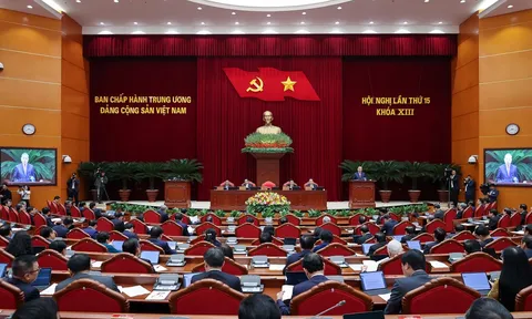 Khai mạc Hội nghị Trung ương 15