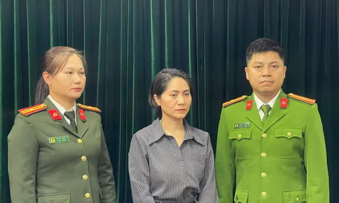 Vụ hủy show ‘Về đây bốn cánh chim trời’: Nữ giám đốc Công ty Ngọc Việt khai gì?