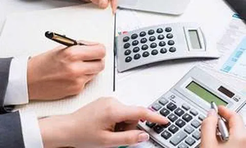 Hóa đơn thanh toán ngoài giờ hành chính có được khấu trừ thuế GTGT?