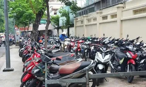 Cửa hàng muốn dùng vỉa hè trông giữ xe phải đáp ứng điều kiện gì?