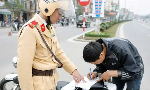 Chậm nộp phạt vi phạm giao thông bị xử lý thế nào?