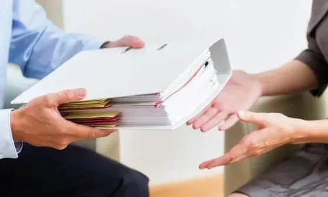 Quy định mới về vận chuyển, giao, nhận và mang tài liệu, vật chứa bí mật nhà nước