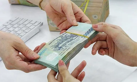 Trả lương cho nhân viên bằng tiền mặt dưới 5 triệu đồng/tháng có phải chi phí được trừ khi quyết toán thuế TNDN?