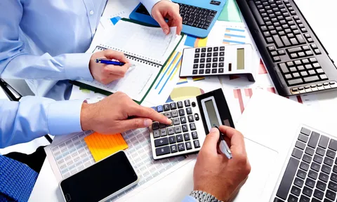 Quy định bắt buộc kiểm toán BCTC khi thỏa mãn 2/3 tiêu chí của doanh nghiệp khác có quy mô lớn