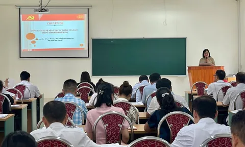 Đề xuất quy định chuẩn nghề nghiệp, xếp lương giảng viên trường chính trị, đào tạo, bồi dưỡng