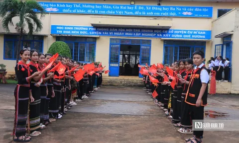Đề xuất hỗ trợ 30 - 150% lương cơ sở với học sinh, sinh viên dân tộc thiểu số rất ít người