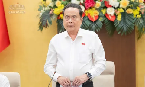 Chủ tịch Quốc hội: Không tạo thêm thủ tục, không đẩy khó khăn về phía người dân