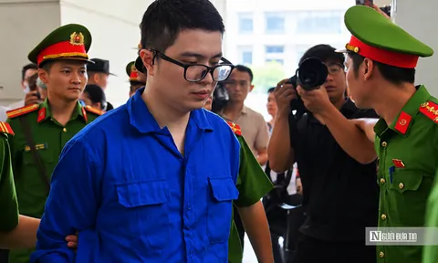 Bạn gái Mr Pips giữ hàng trăm tỷ đồng nhưng bố mẹ vẫn làm ruộng
