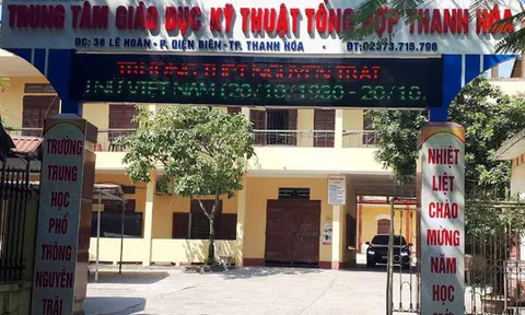 Vụ 7 học sinh nói xấu giáo viên trên facebook: Nên kỷ luật cả thầy cô