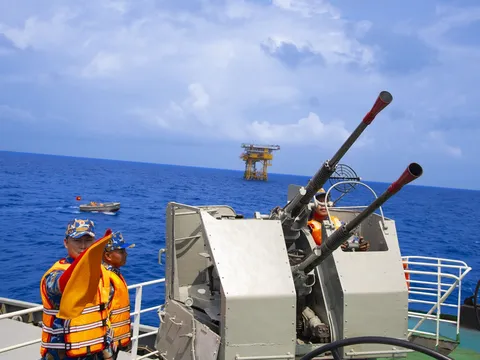 Quy định mới về thẩm quyền xử phạt vi phạm hành chính trên các vùng biển, đảo và thềm lục địa Việt Nam