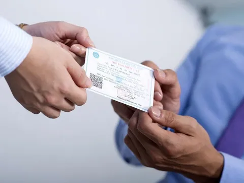 Sinh viên có hộ khẩu tại xã an toàn khu được hưởng BHYT theo nhóm nào?