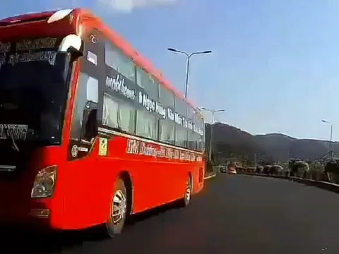 Tước bằng lái xe 5 tháng với tài xế chạy xe ngược chiều cao tốc Liên Khương