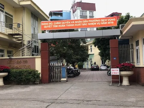 Vi phạm TTXD trơ trơ, UBND Phường Dịch Vọng 'quyết' không trả lời báo chí