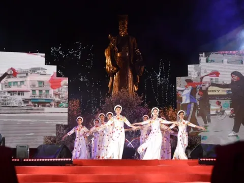 Khai mạc lễ hội hoa anh đào Nhật Bản-Hà Nội 2019