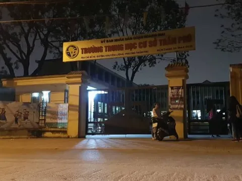 Vụ thầy giáo bị tố dâm ô nhiều nam sinh 'nhận là chỉ xoa đầu, khen ngợi'