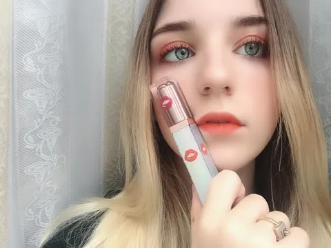 'Thiên thần Nga' The Voice Kids 2016 lớn phổng phao, xinh đẹp ở tuổi 13