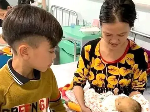 Em của cậu bé đạp xe 100km từ Sơn La xuống Hà Nội đã qua đời