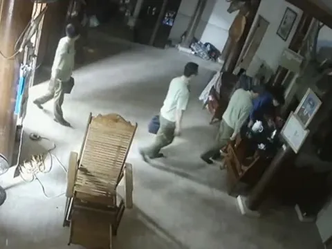 Khám nghiệm tử thi cựu đội phó QLTT tử vong bất thường tại trại tạm giam