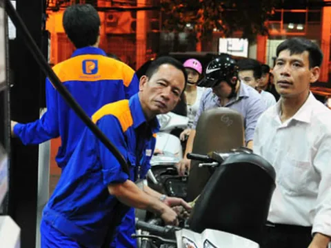 Giá xăng tiếp tục tăng vào kỳ điều chỉnh ngày 2/5