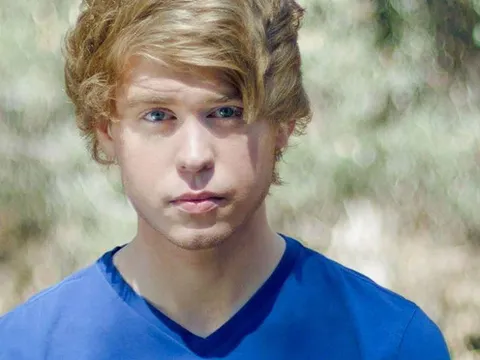 Cựu YouTuber Austin Jones đã bị tuyên án 10 năm tù vì tội ấu dâm