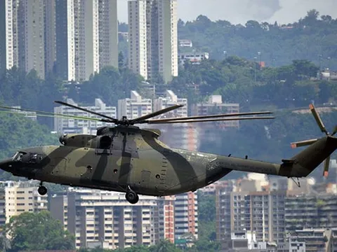 Trực thăng quân sự chở 7 người rơi ở Venezuela