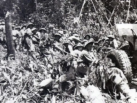 'Còn một khẩu pháo, một viên đạn cũng chiến đấu tới cùng'