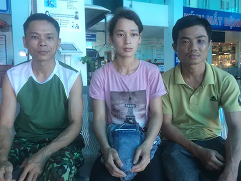 Hai vợ chồng bị nhóm người xăm trổ đánh đập, bắt quỳ giữa nắng