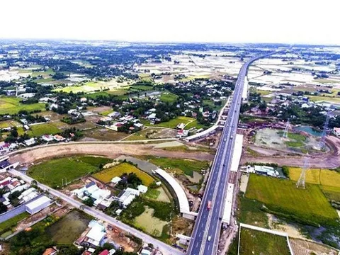 Cấp tốc giải phóng mặt bằng để xây dựng cao tốc Bến Lức - Long Thành