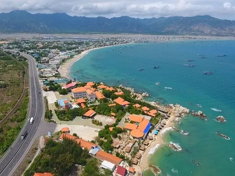 Nhiều doanh nghiệp địa ốc Bình Thuận bị yêu cầu ngưng giao dịch do trái quy định 