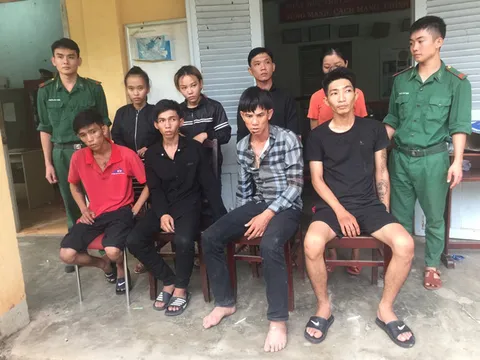 Bắt giữ 8 đối tượng trong đường dây tàng trữ trái phép chất ma túy