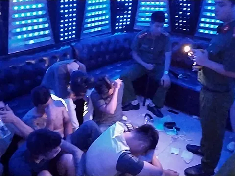 Hưng Yên: Bắt giữ 93 đối tượng đang bay, lắc tại quán karaoke PhanTom