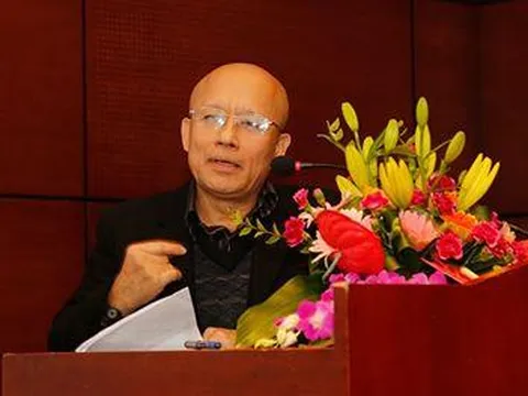 Một Viện trưởng tại TP.Đà Nẵng bị kỷ luật: Bí ẩn 11 lô đất cùng tiền mua ô tô