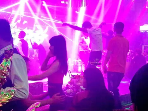 Từ 1/9, quán karaoke không được hoạt động từ 0h đến 8h sáng