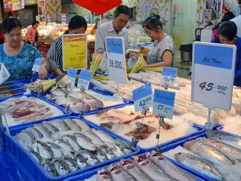 Hàng loạt những lùm xùm của Big C trước khi tuyên bố ngừng nhập hàng may mặc Việt