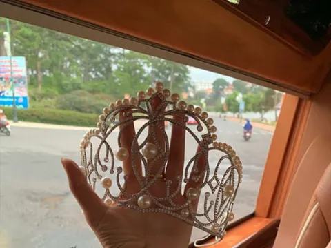 Thực hư chuyện H'Hen Niê làm gãy chiếc vương miện Hoa hậu trị giá 2,7 tỷ đồng