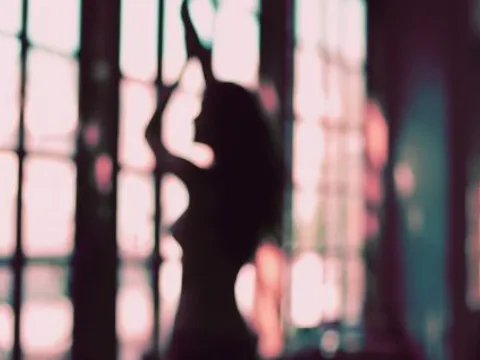 Bí quyết sống hạnh phúc, đầy đủ giữa dòng đời bão táp