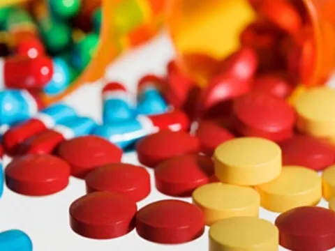 Việt Nam tự cung được một nửa lượng thuốc trong y tế