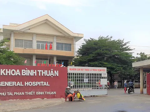 Trên đường cấp cứu, bỏ bệnh nhân xuống đường tài xế ghé đăng kiểm xe