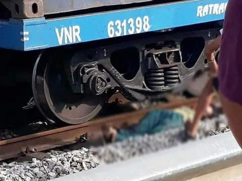 Mẹ ca sĩ Châu Việt Cường bị tai nạn đường sắt tử vong khi đi nhặt ve chai