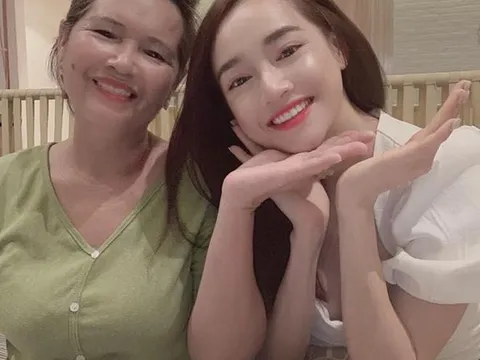 Nhã Phương lần đầu công khai có con gái với Trường Giang