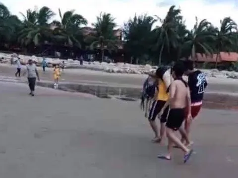 Tìm thấy 2 thi thể mất tích trên biển trong vụ đuối nước tập thể ở Bình Thuận