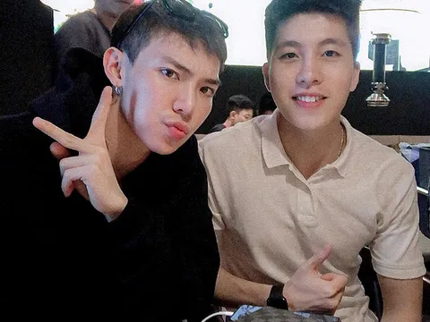 Erik lên tiếng về chàng trai bí ẩn xuất hiện trên livestream của mình