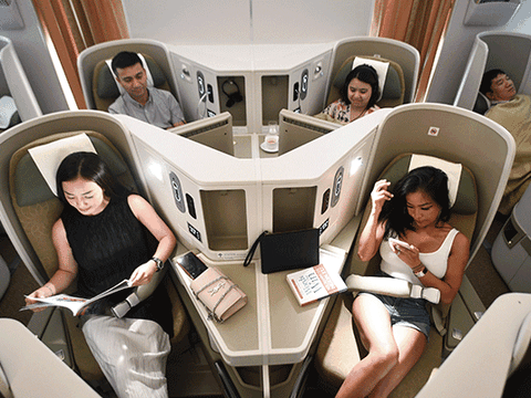 Nội thất choáng ngợp bên trong 'siêu máy bay' Boeing 787-10 của Vietnam Airlines