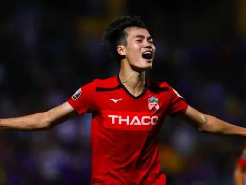 Văn Toàn: 'Tôi sẽ cố gắng ghi bàn vào lưới Thái Lan'