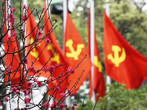 Theo chân Bác, viết tiếp trang sử vàng, giành những thắng lợi mới